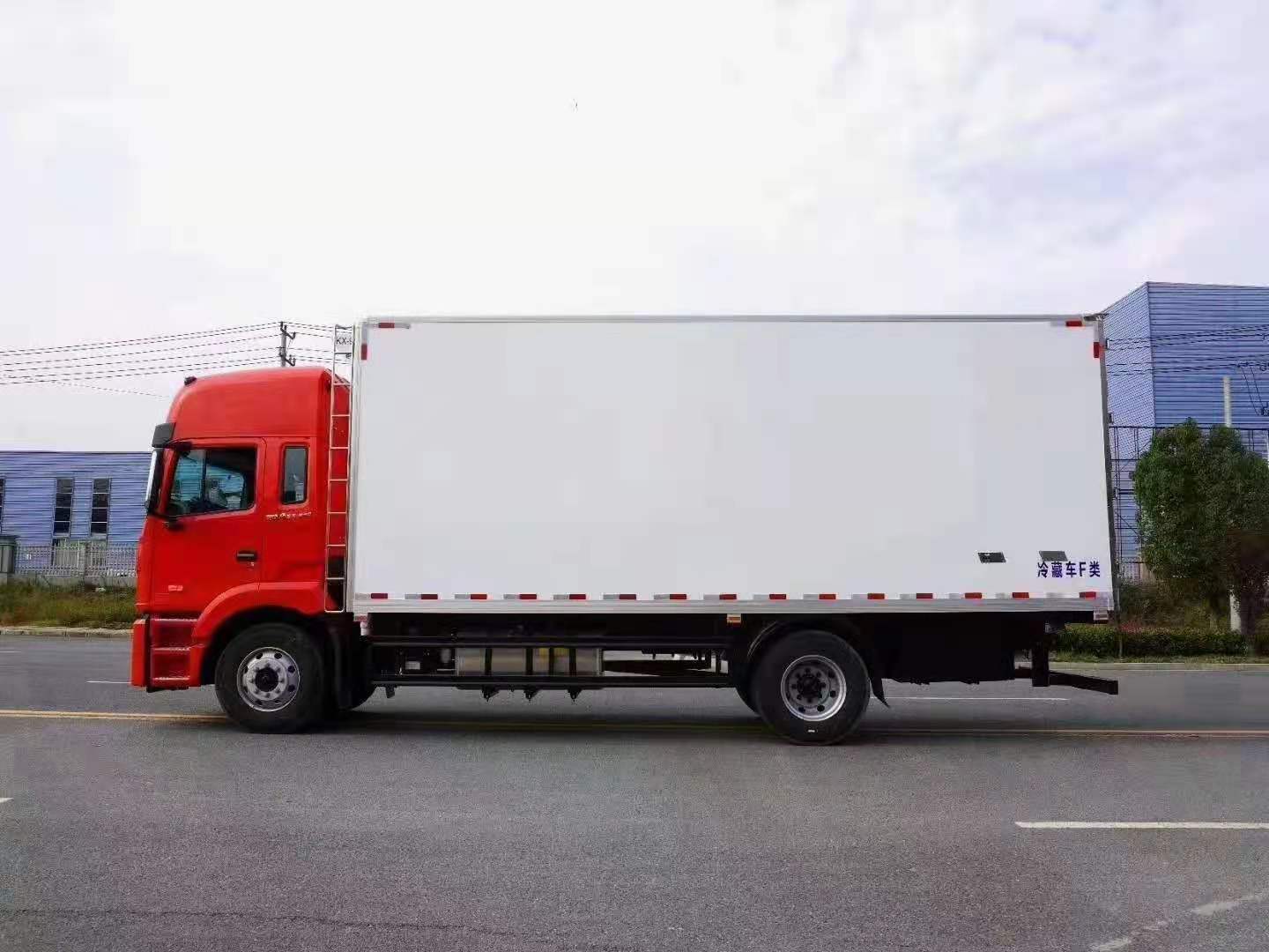 國六江淮格爾發(fā)6.8米冷藏車