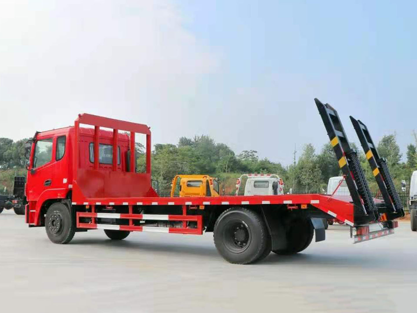 國六東風(fēng)錦程單橋平板運(yùn)輸車圖片