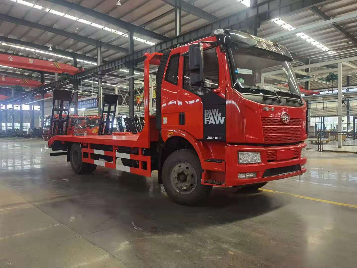 國(guó)六解放J6單橋平板運(yùn)輸車