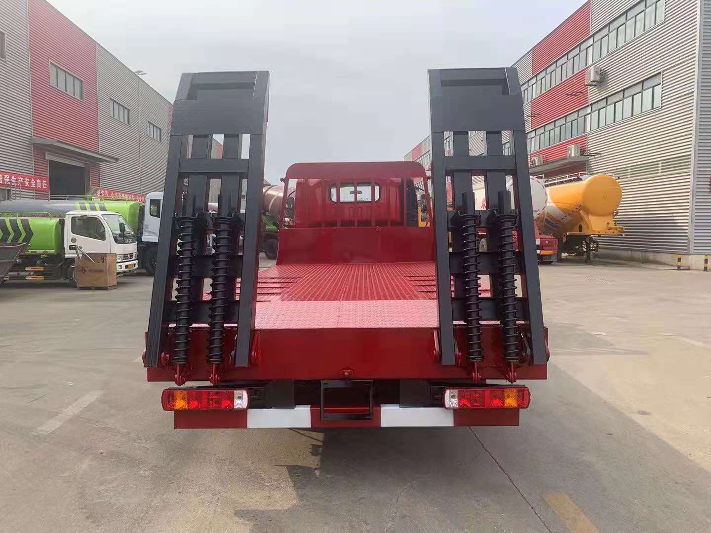 國六解放虎V平板車運(yùn)輸車