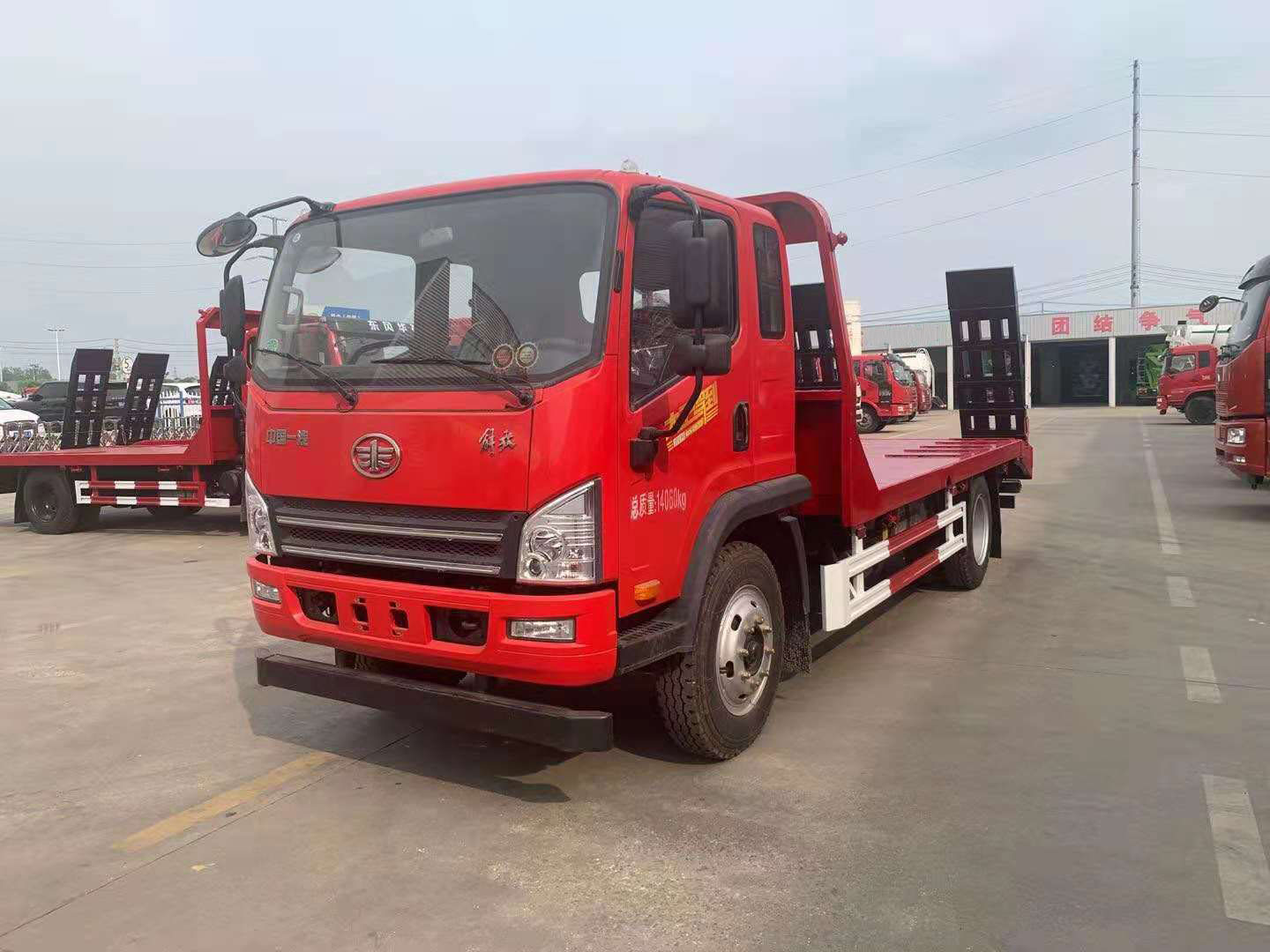 國六解放虎V平板車運(yùn)輸車