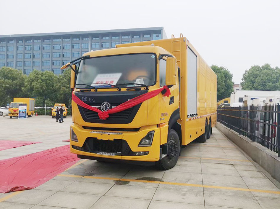國(guó)六東風(fēng)天龍應(yīng)急搶險(xiǎn)發(fā)電車(chē)