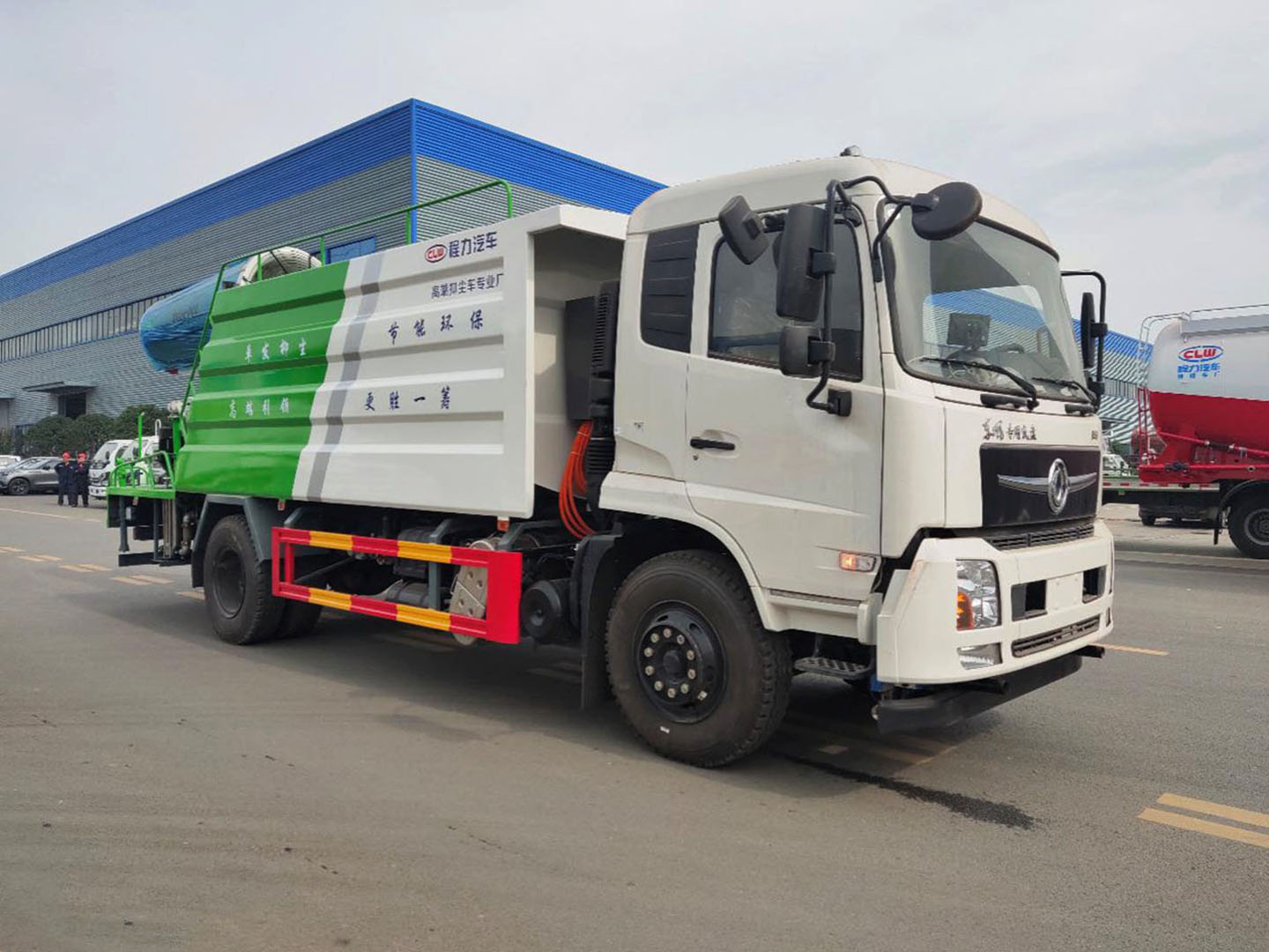 東風(fēng)專(zhuān)底單發(fā)多功能抑塵車(chē)