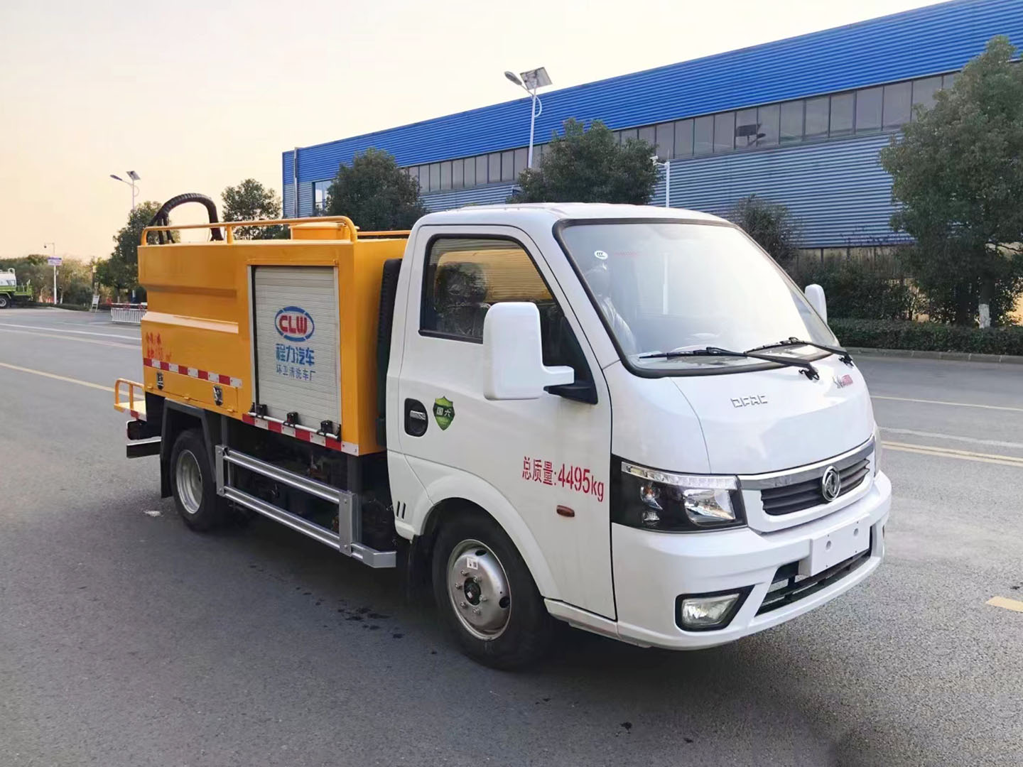 國(guó)六東風(fēng)途逸高壓清洗車(chē)