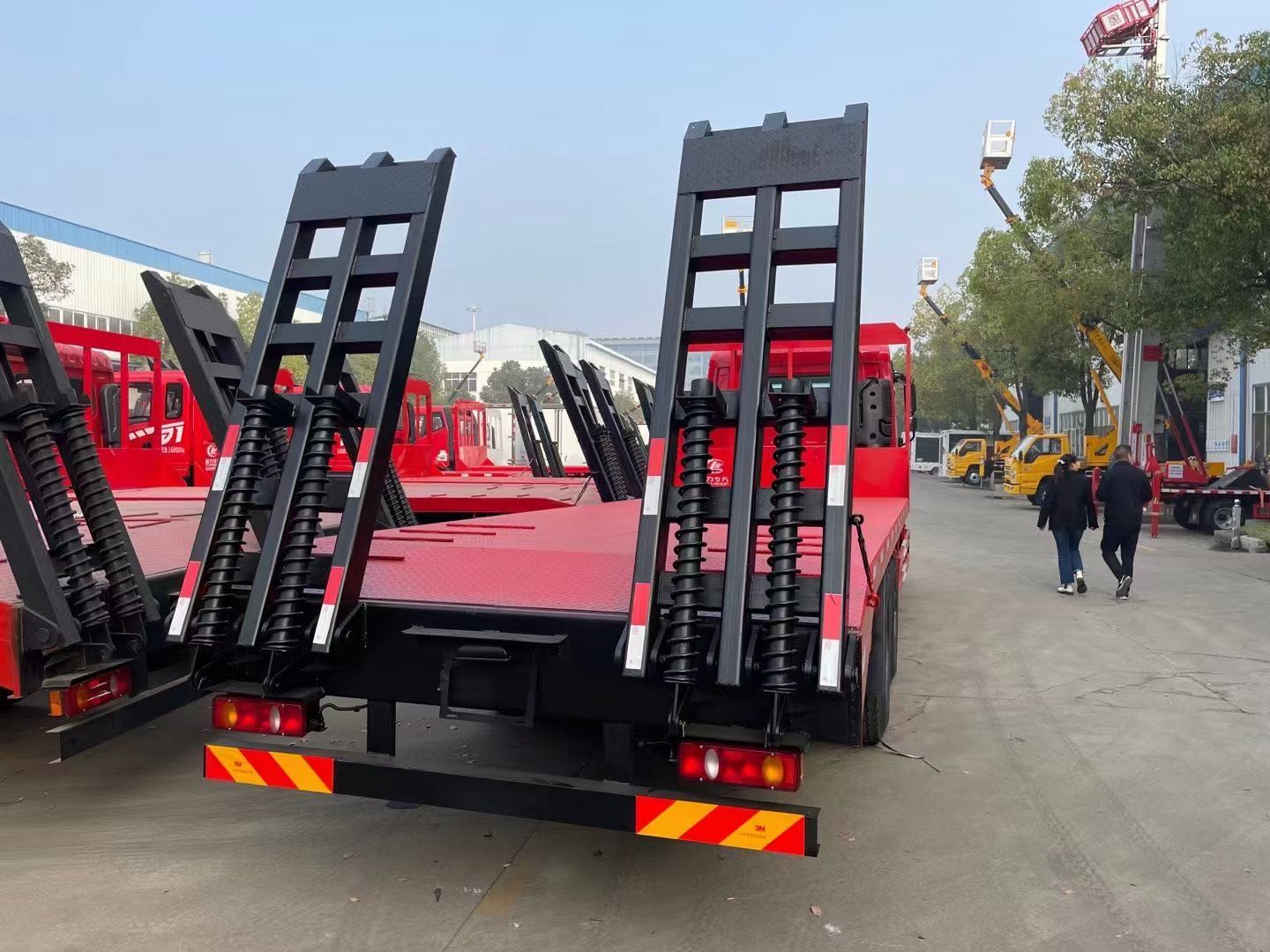 東風(fēng)D3后八輪平板運輸車