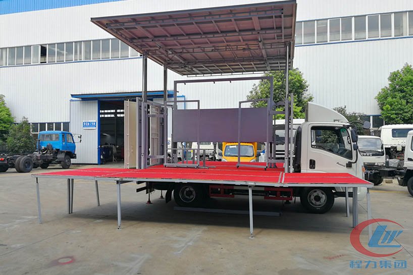 程力集團(tuán)大運(yùn)藍(lán)牌舞臺車側(cè)面圖