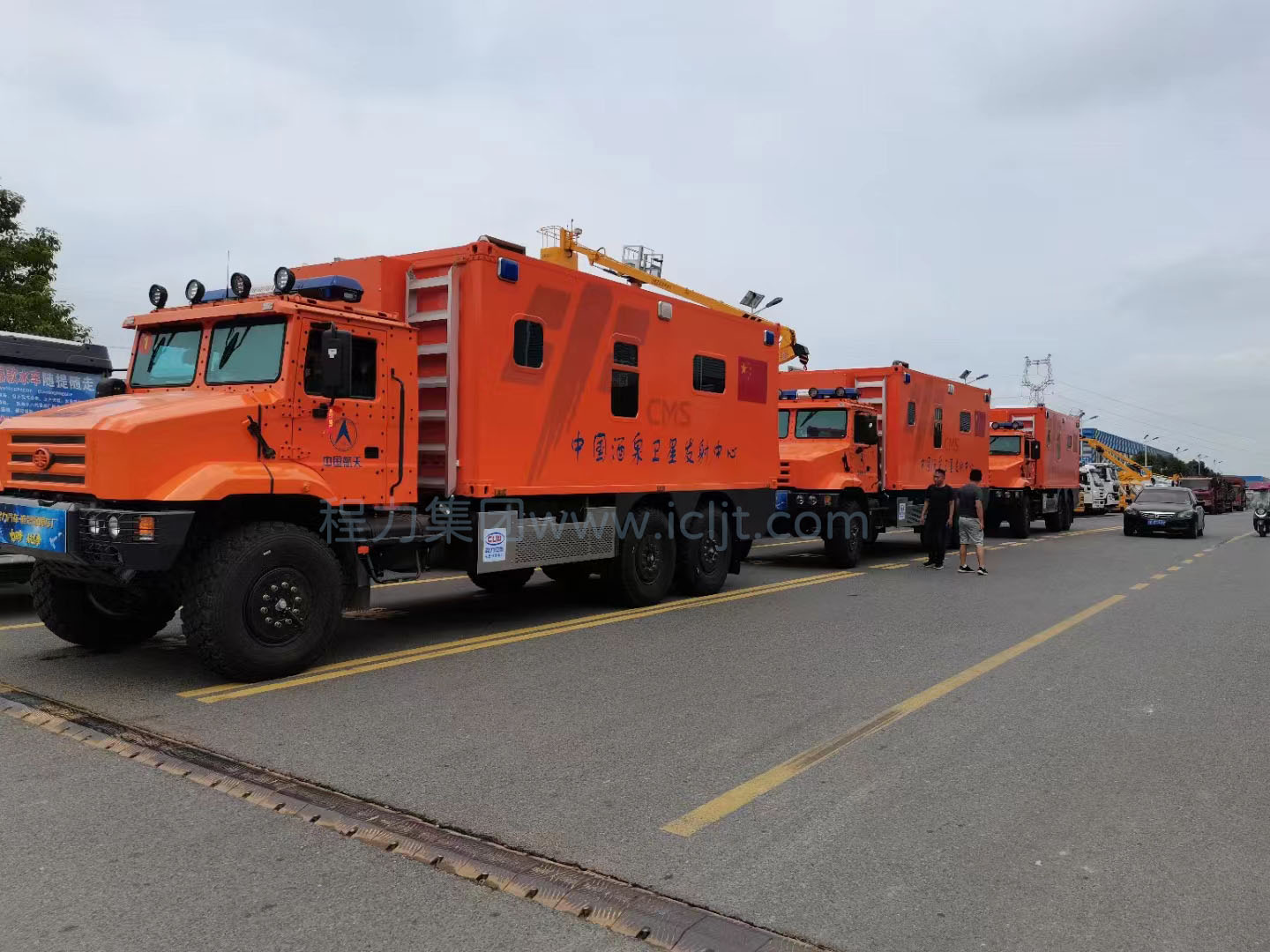 航天醫(yī)保車(chē)高清照片