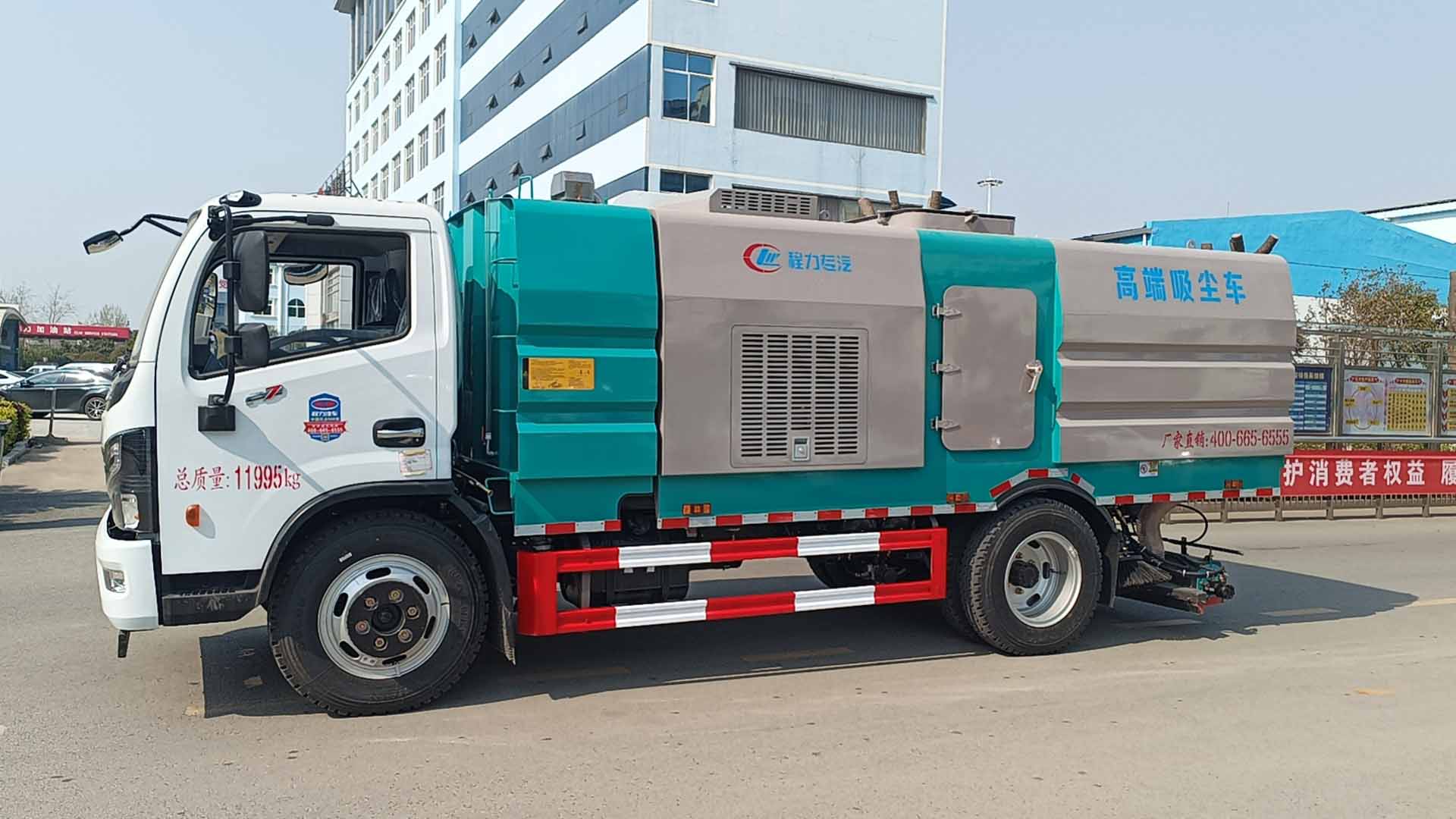 程力礦區(qū)專(zhuān)用清掃車(chē)，后置吸塵車(chē)