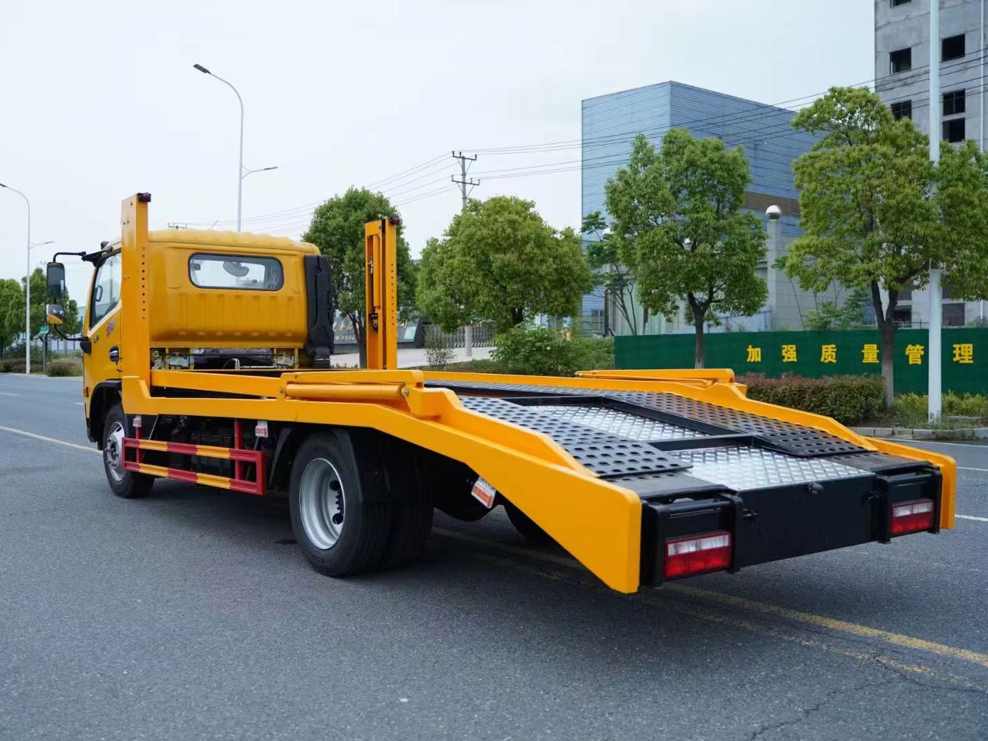 東風(fēng)兩位轎車運輸車